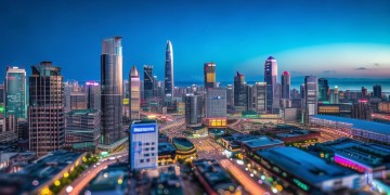 深圳在A股上市的物业叫什么？